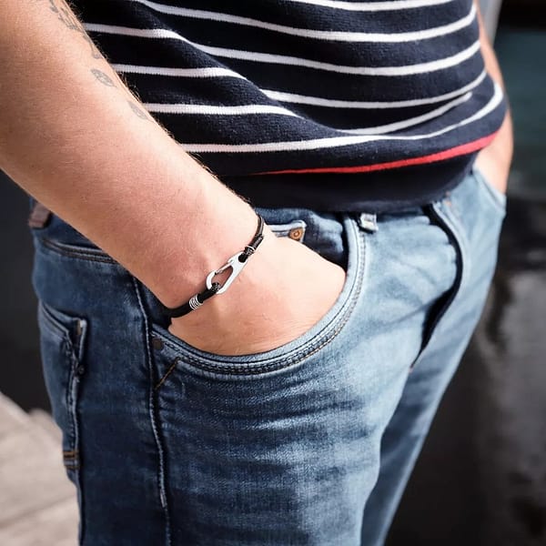 Bracelet escalade homme minimaliste Ubaye - Noir - Monzémaré – Image 2