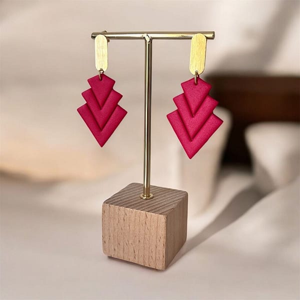 Boucles d'oreilles chevron rose – Image 4