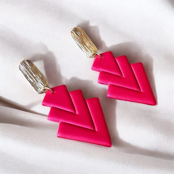 Boucles d'oreilles chevron rose – Image 2