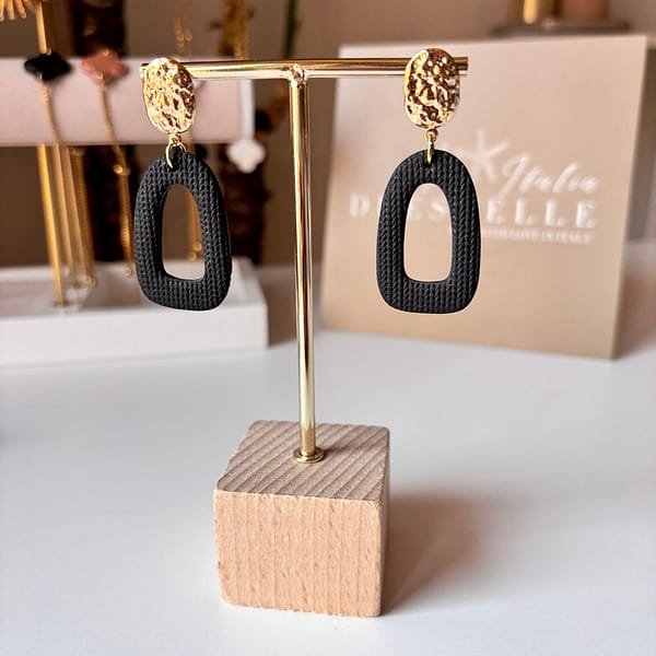 Boucles d'oreilles aura noire – Image 2